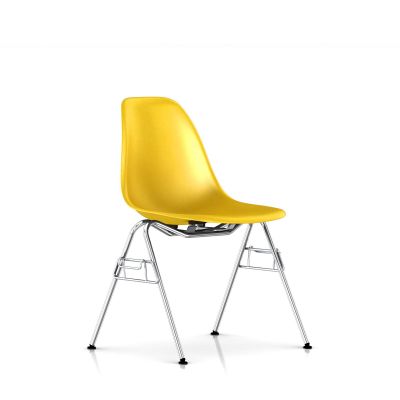Eames 堆叠底座模压玻璃纤维单椅